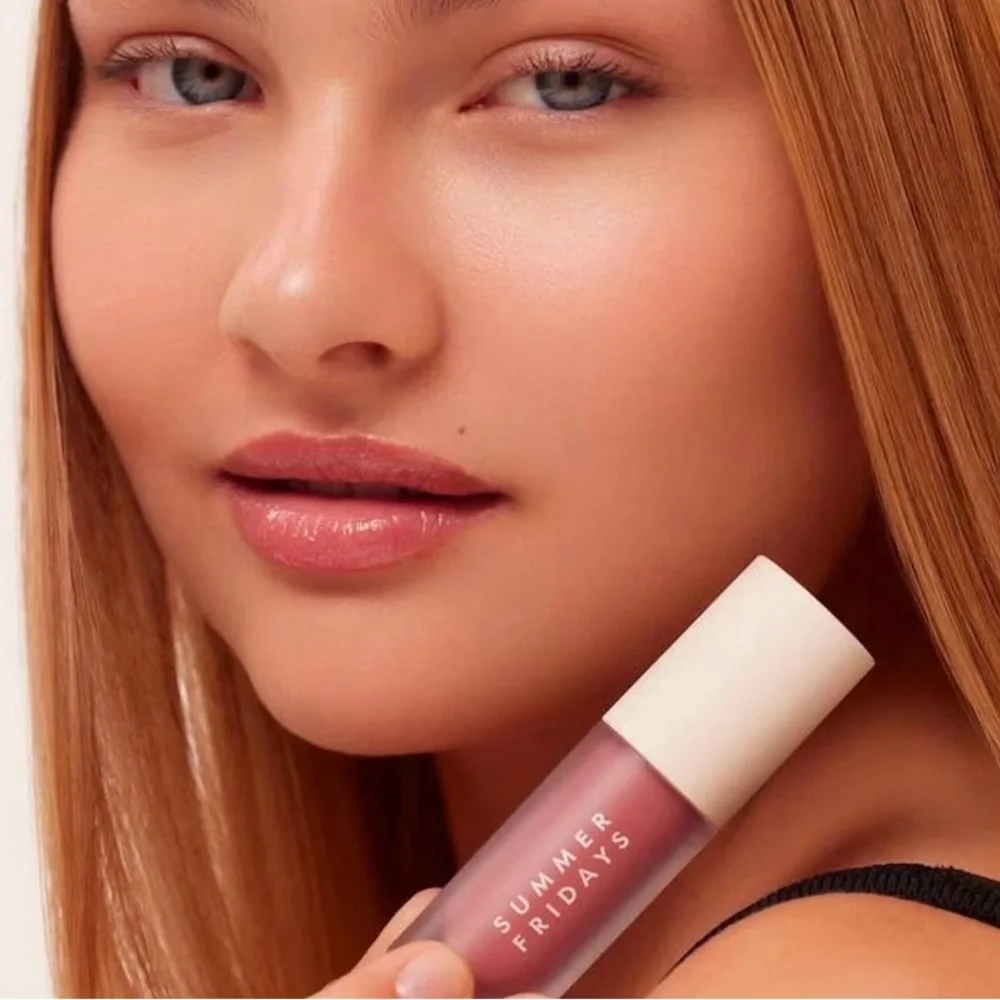 Summer Fridays Liquid Lip Oil in shade Blush Dreams